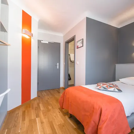 Mandarina Luxembourg Hotel 3*