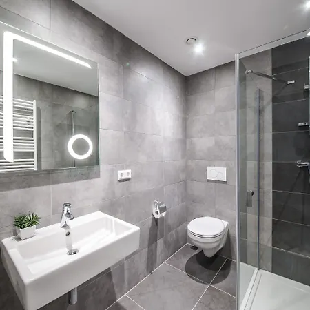 Mandarina Luxembourg Hotel 3*